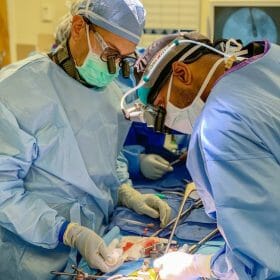 ผ่าตัดกระดูกสันหลัง ผ่าตัดกระดูกสันหลัง